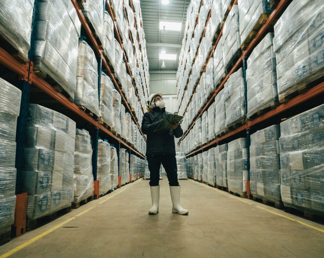 Implementiamo soluzioni RFID logistica per tracciabilità e inventario